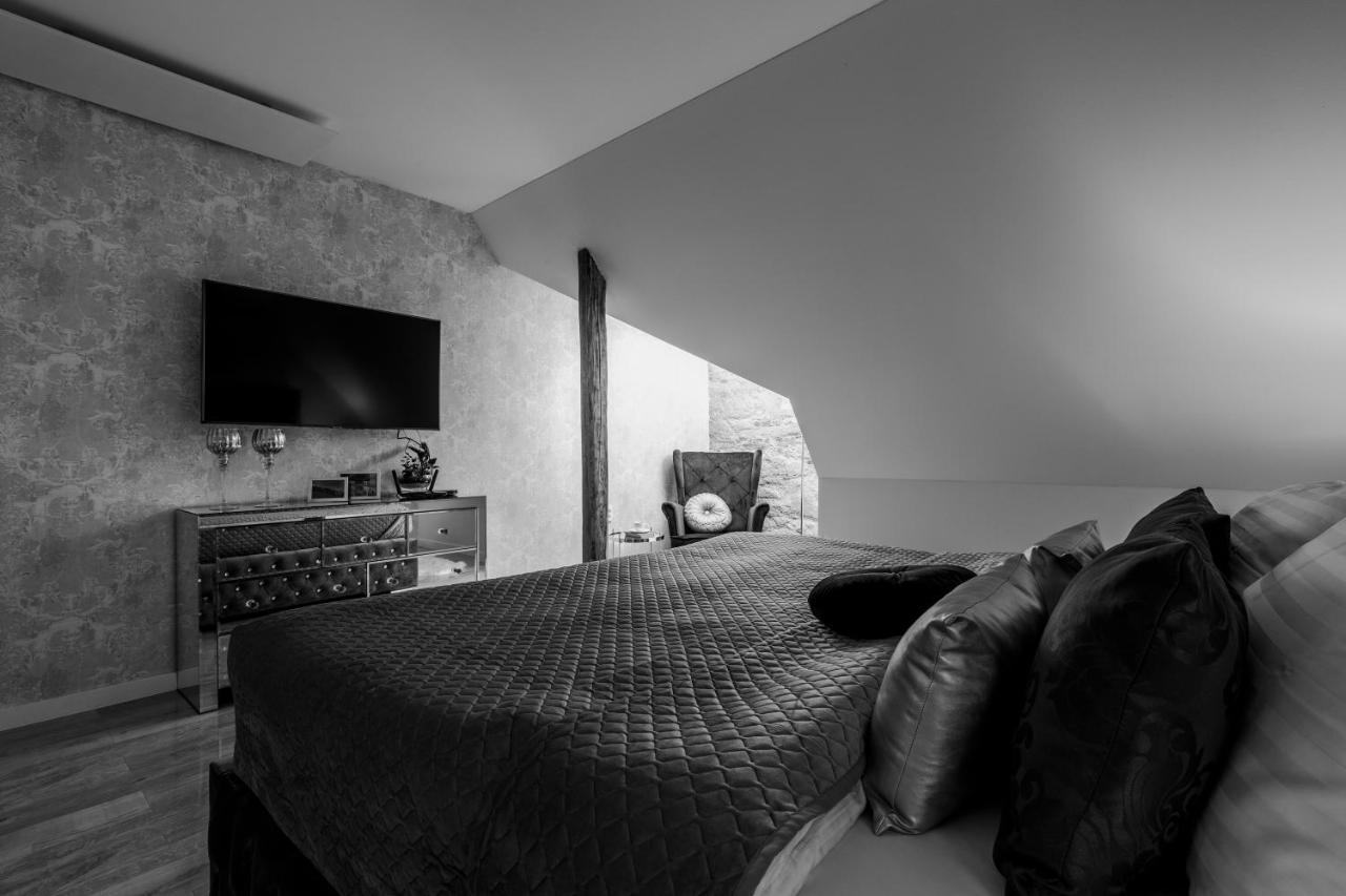 Apartman Blue Moon Banska Stiavnica Bagian luar foto